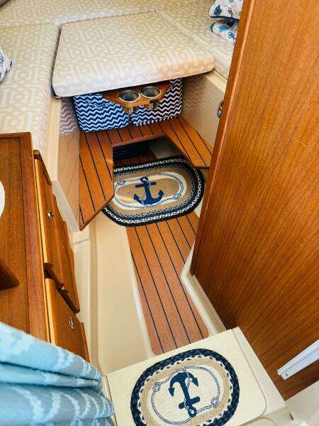 2018 Ranger Tugs R-27