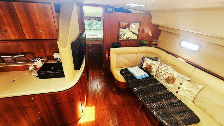 2006 Tiara Yachts 4300 Sovran