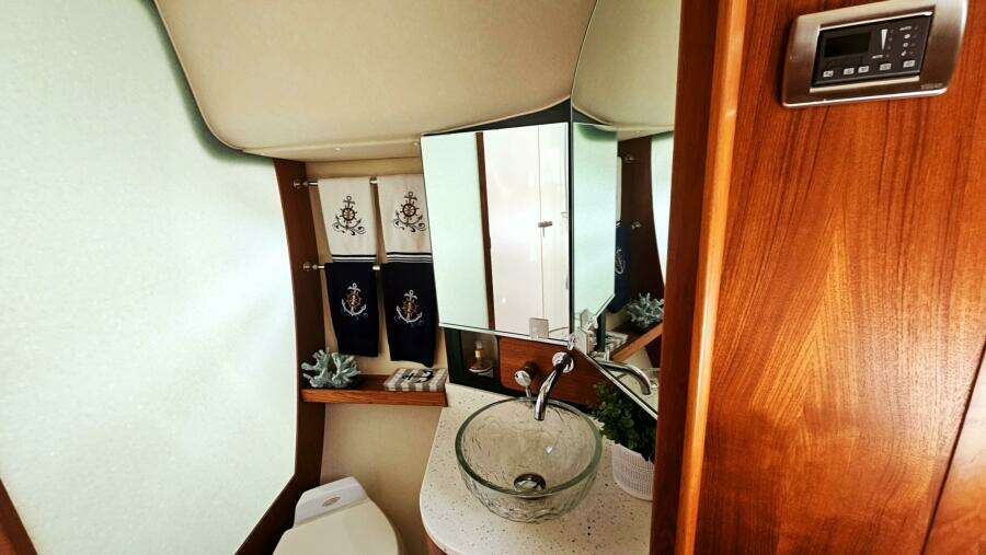 2006 Tiara Yachts 4300 Sovran