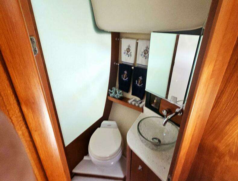 2006 Tiara Yachts 4300 Sovran