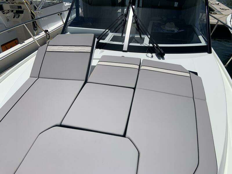 2025 Jeanneau NC 1095 Coupe