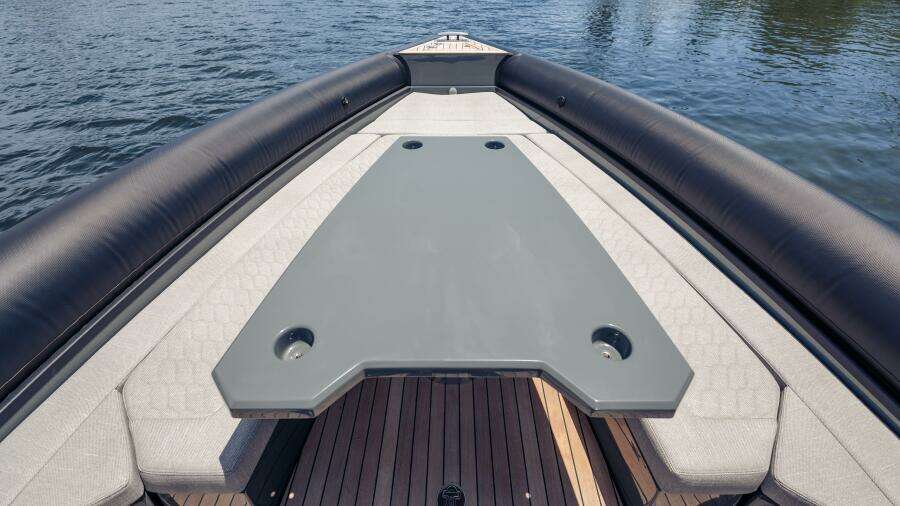 2025 Skipper 38 Sunbed