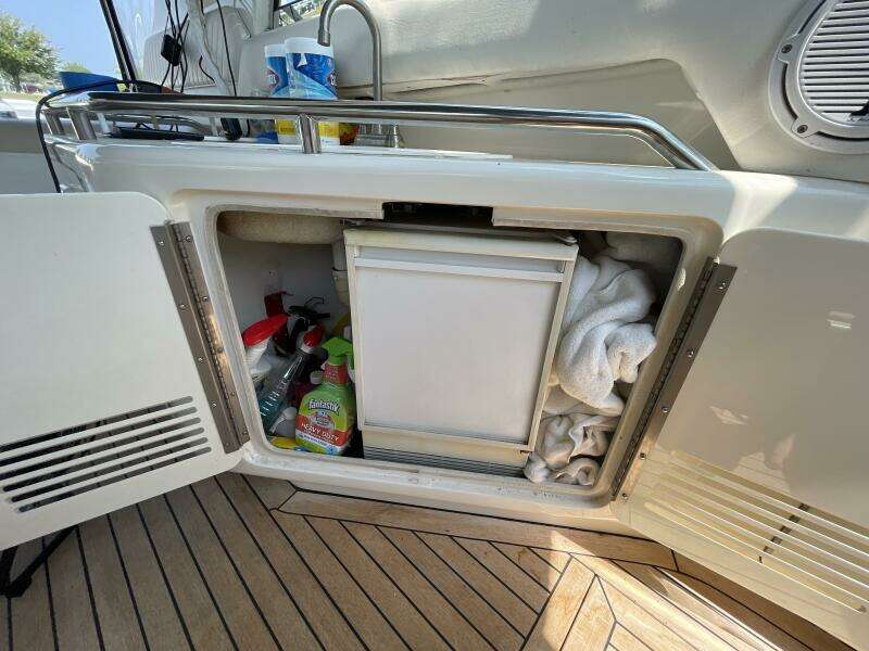 1998 Sea Ray 630 Super Sun Sport