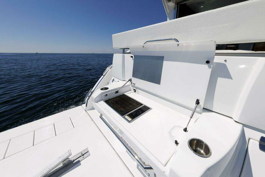 Transom   Grill Station