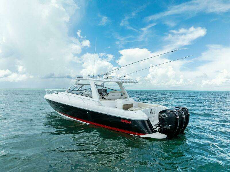 2018 Intrepid 430 Sport Yacht