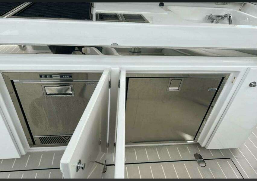 2022 Azimut Verve 42