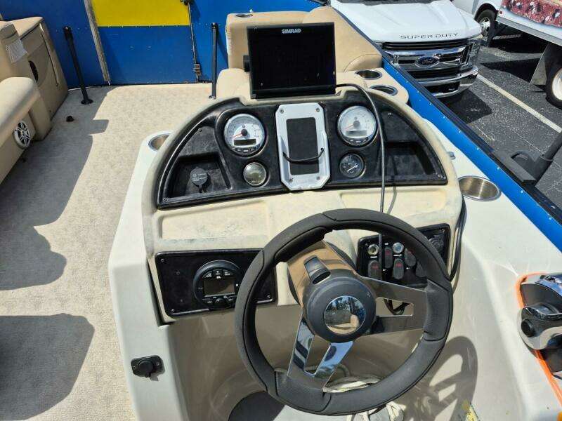 2021 Bahama Commercial Grade Tri-Too