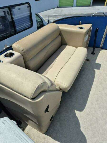 2021 Bahama Commercial Grade Tri-Too