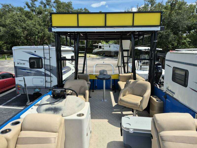 2021 Bahama Commercial Grade Tri-Too