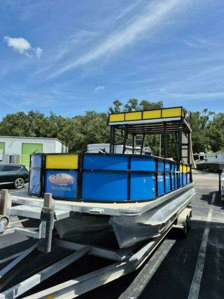 2021 Bahama Commercial Grade Tri-Too