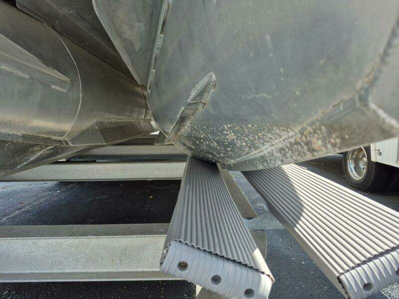 2021 Bahama Commercial Grade Tri-Too