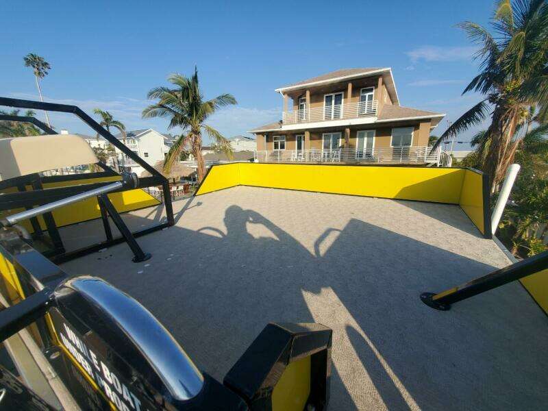 2021 Bahama Commercial Grade Tri-Too