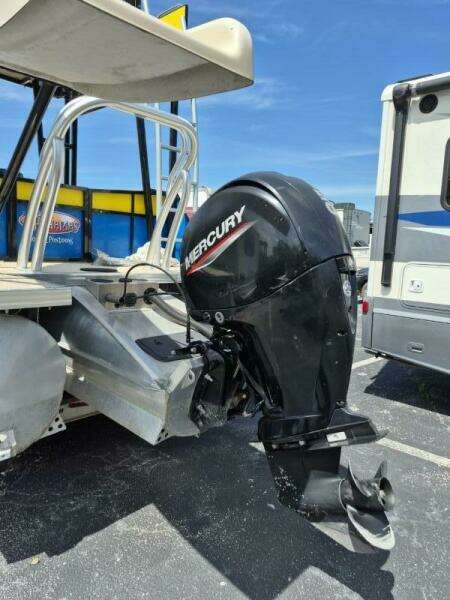 2021 Bahama Commercial Grade Tri-Too