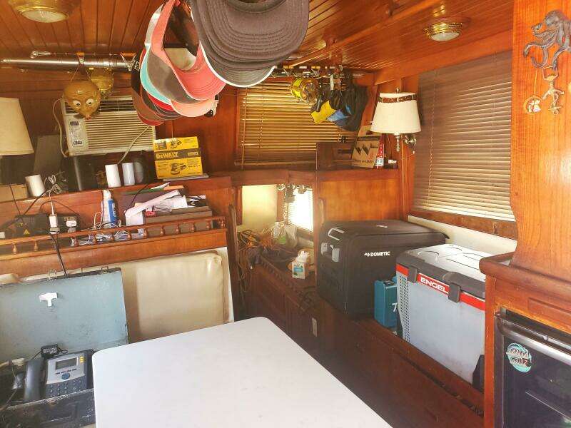 1980 CHB Double Cabin