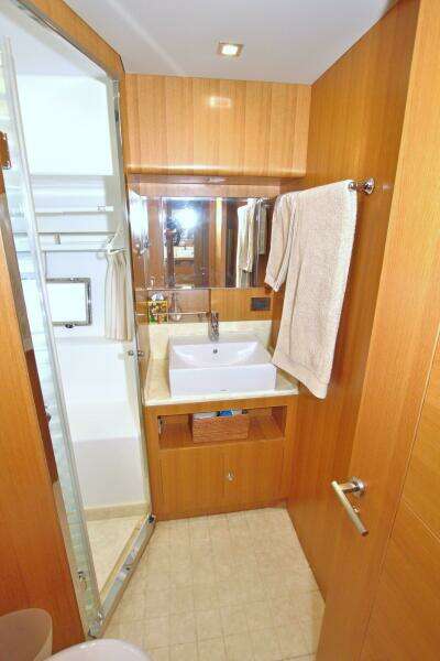 2015 Dyna Yachts 60 Pilothouse Motoryacht