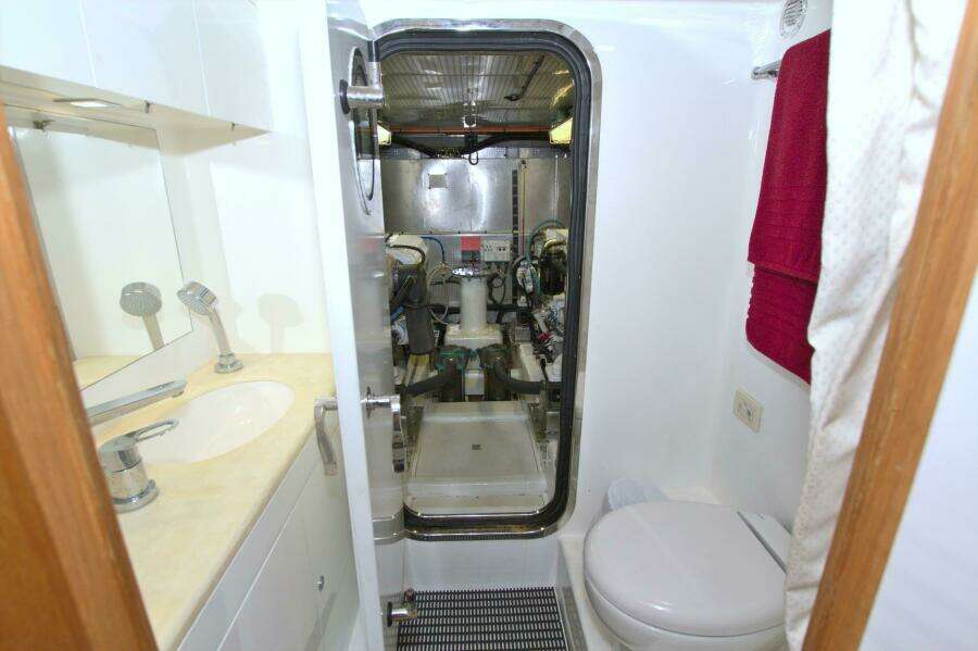 2015 Dyna Yachts 60 Pilothouse Motoryacht