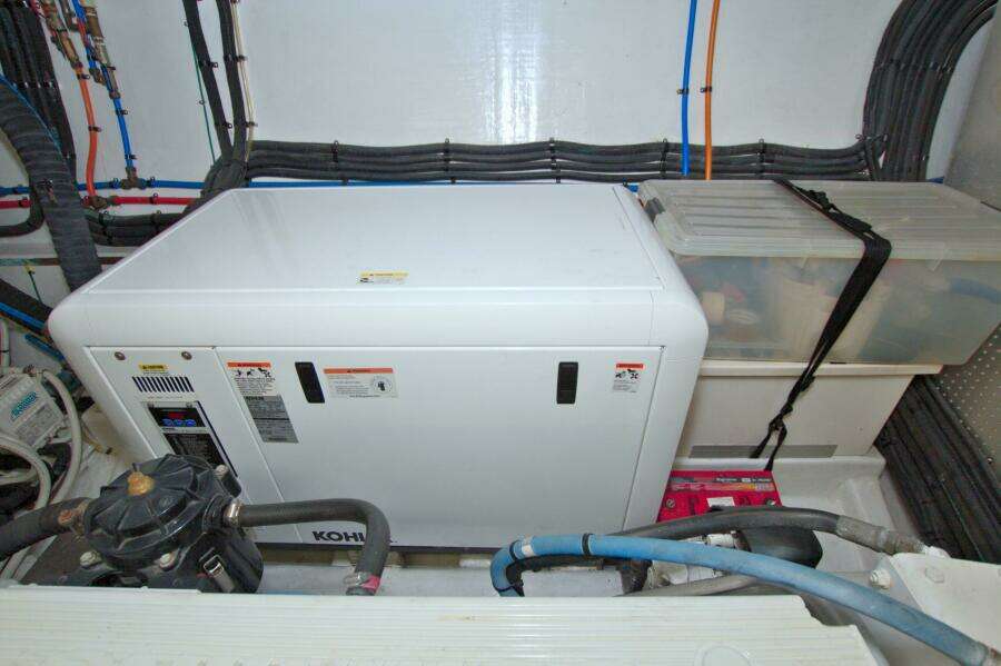 2015 Dyna Yachts 60 Pilothouse Motoryacht