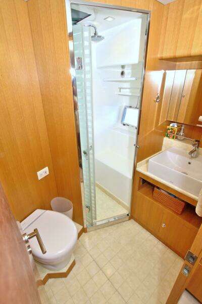 2015 Dyna Yachts 60 Pilothouse Motoryacht