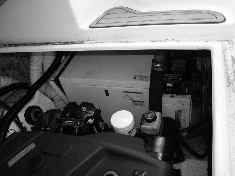 2002 Rinker 342 Fiesta Vee