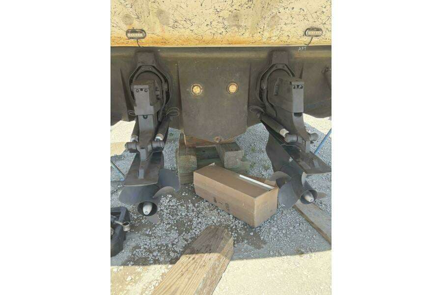 2002 Rinker 342 Fiesta Vee