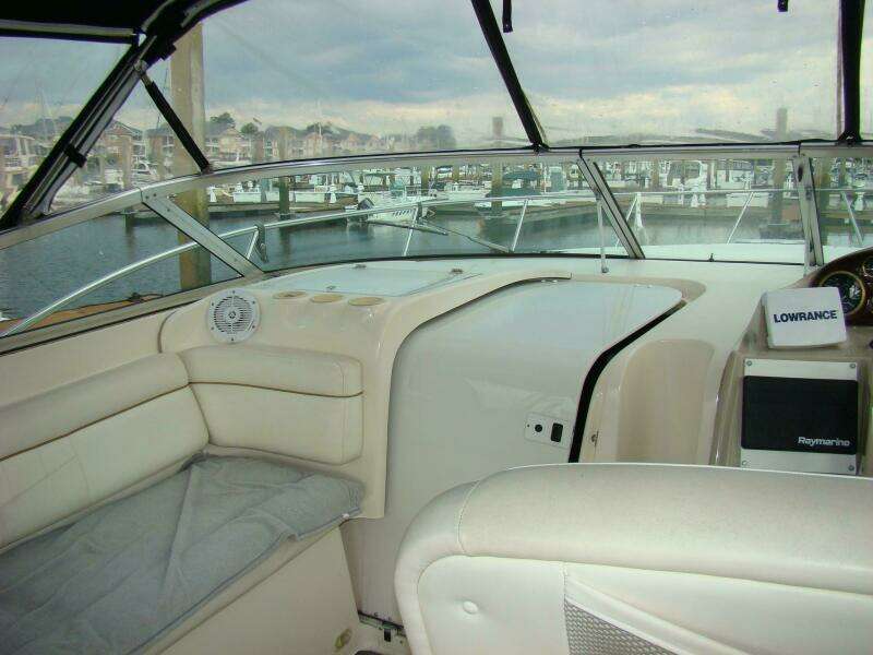 2002 Rinker 342 Fiesta Vee