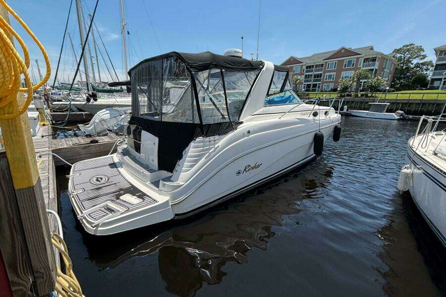 2002 Rinker 342 Fiesta Vee