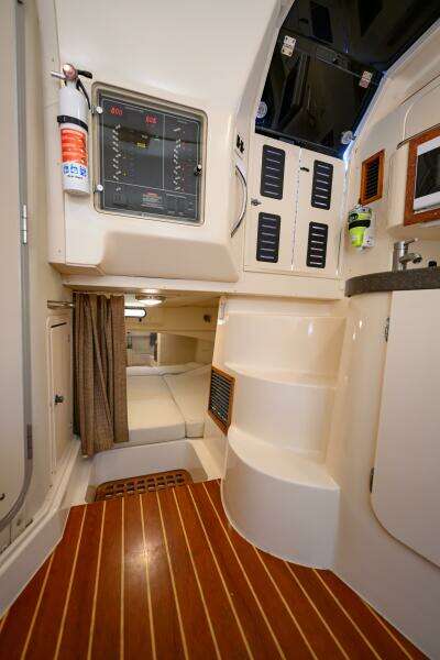 2003 Grady-White 330 Express