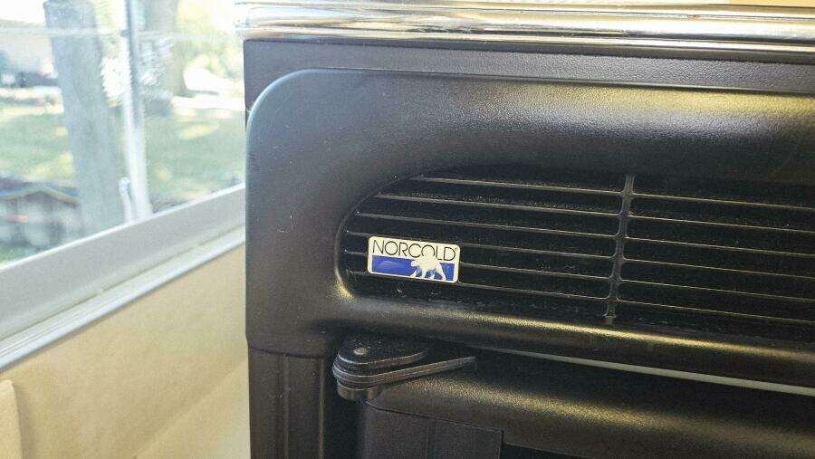 1986 Chris-Craft 381 Catalina