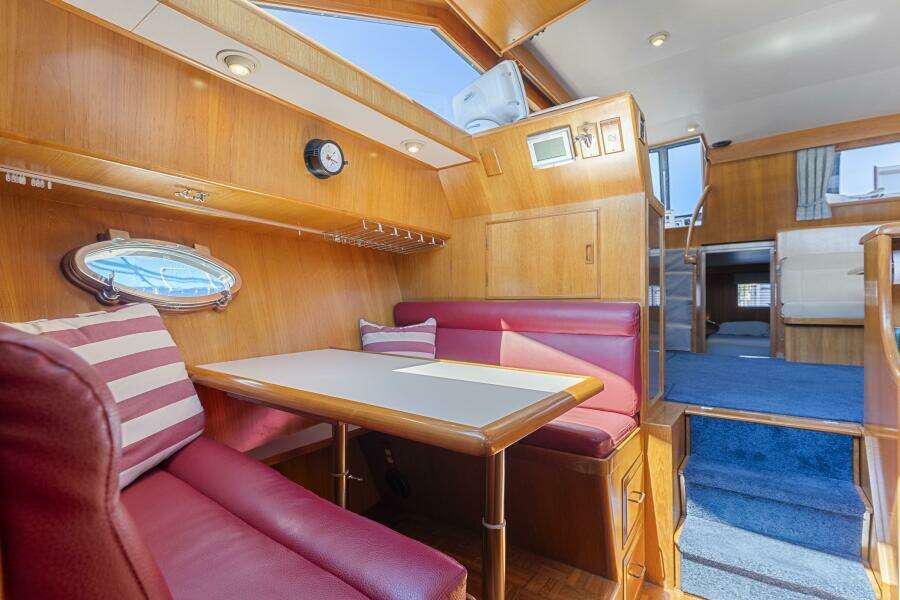 1993 Ocean Alexander 