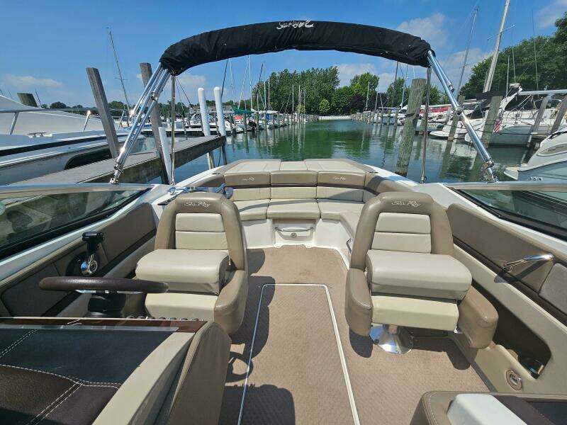 2012 Sea Ray 250 SLX