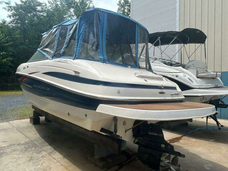 2007 Maxum 2400 SC3
