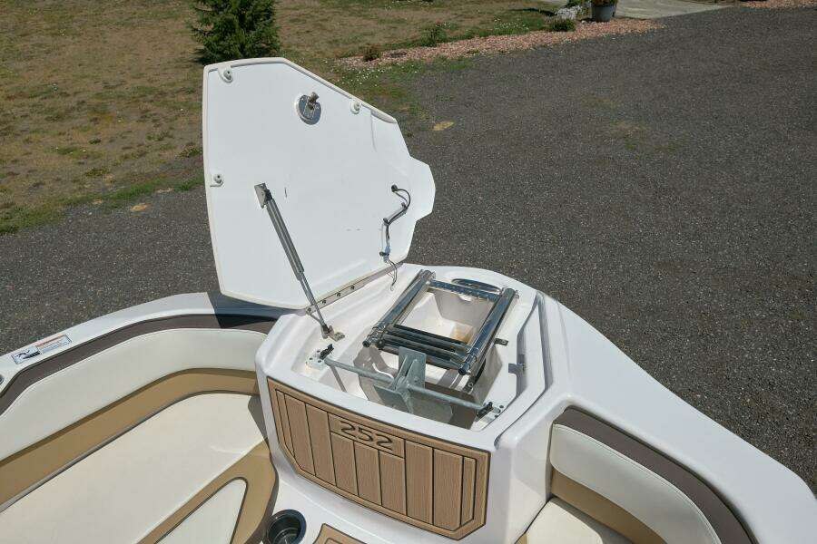 2023 Yamaha Boats 252S
