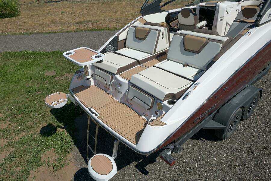 2023 Yamaha Boats 252S