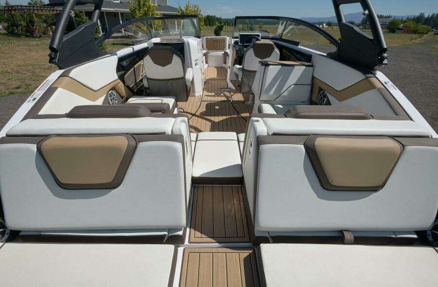 2023 Yamaha Boats 252S