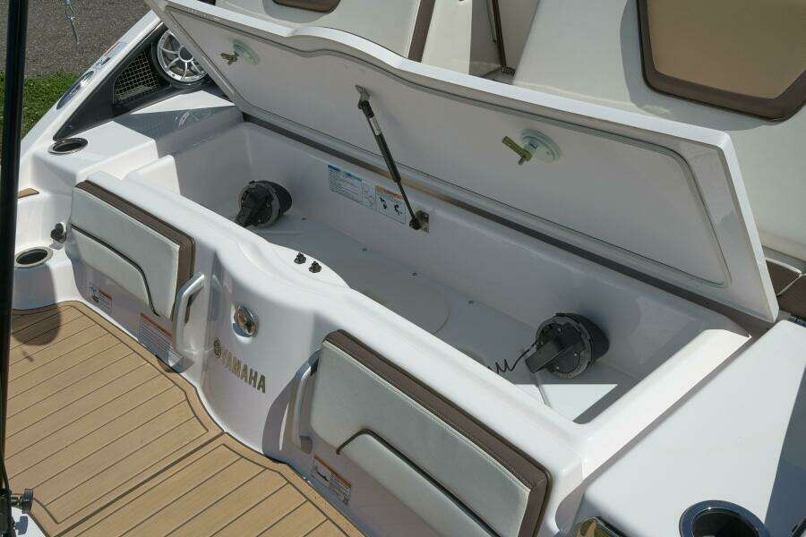 2023 Yamaha Boats 252S