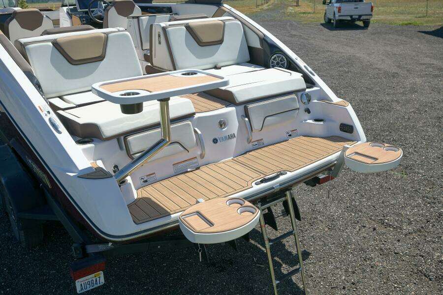2023 Yamaha Boats 252S