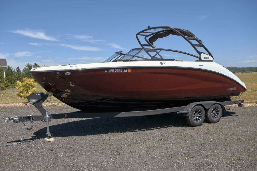 2023 252S Yamaha Jetboat 