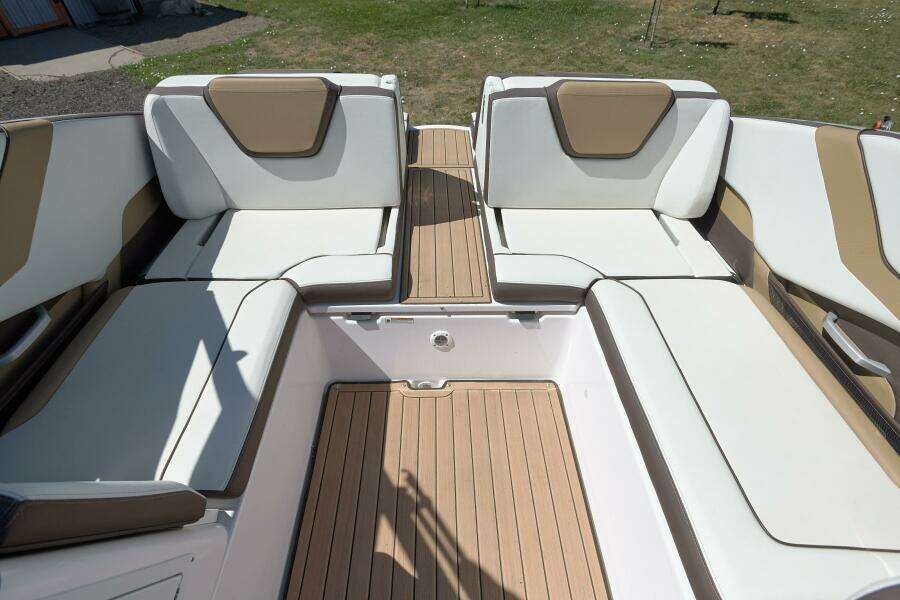 2023 Yamaha Boats 252S