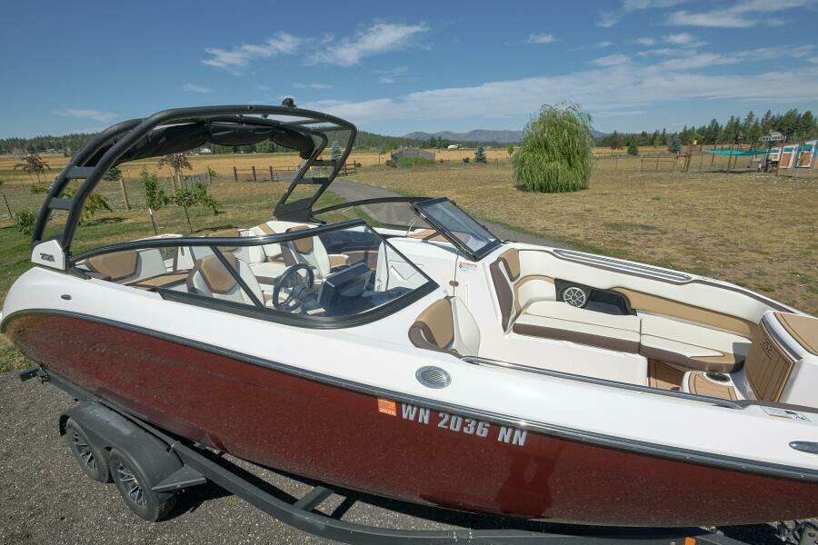 2023 Yamaha Boats 252S