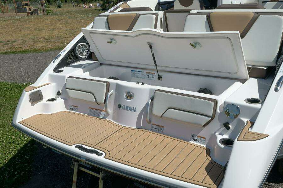 2023 Yamaha Boats 252S