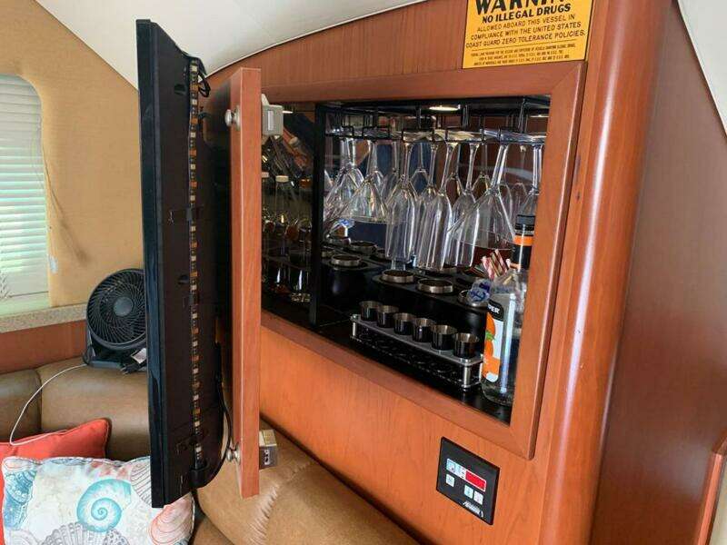 2005 Luhrs 36 Convertible