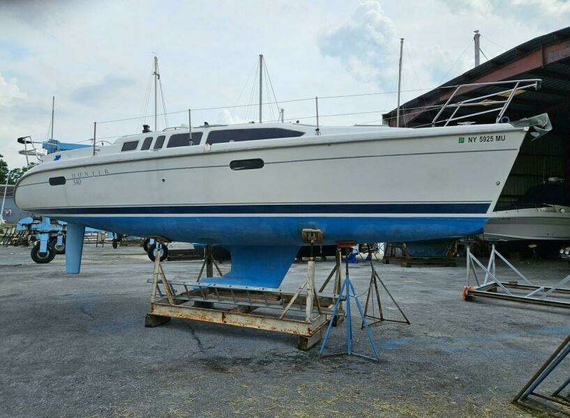 2000 Hunter 340