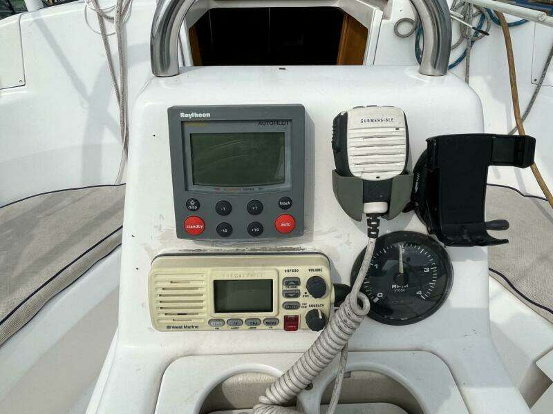 2000 Hunter 340