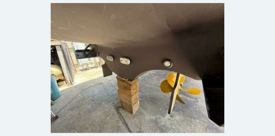 2000 Tiara Yachts 5200 Express