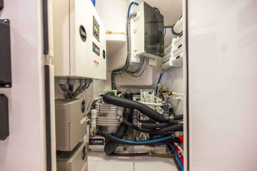 2011 Viking 70 Convertible