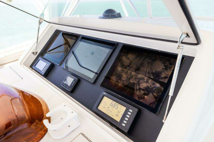 2011 Viking 70 Convertible