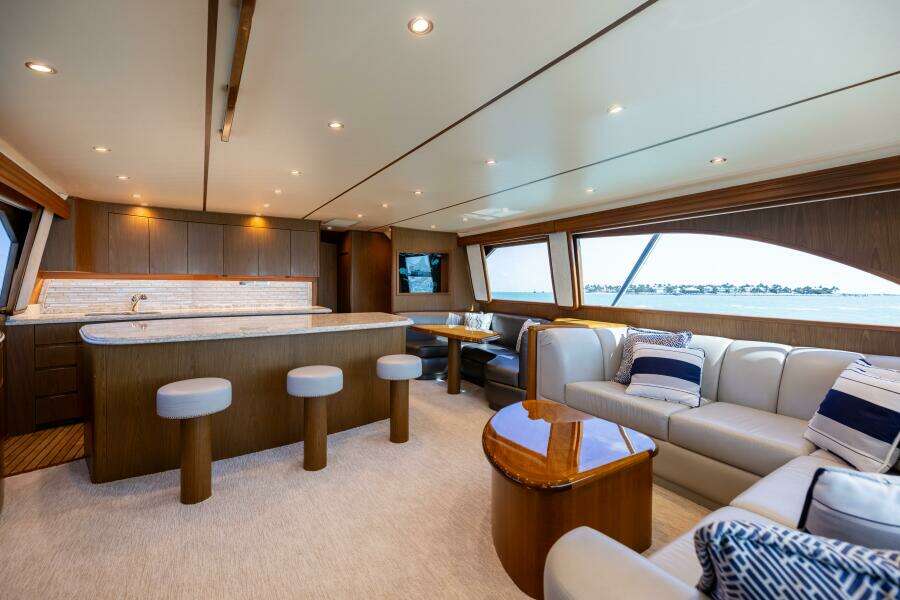 2011 Viking 70 Convertible