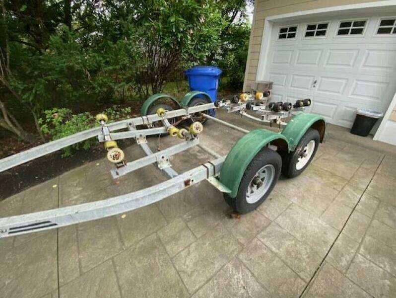 2000 Seaswirl Striper 2300