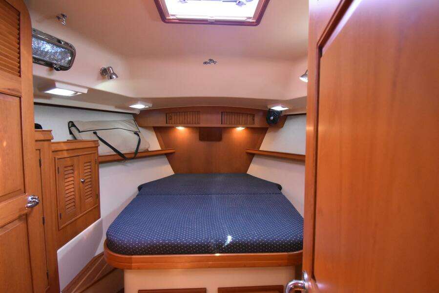 2004 Island Packet 485