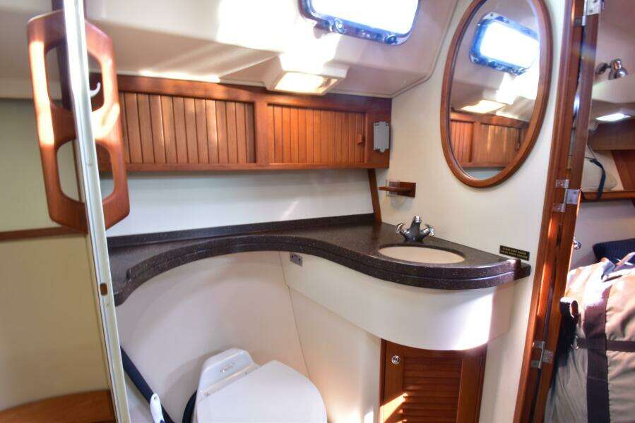 2004 Island Packet 485